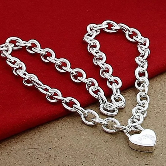.925 stamped Plated heart padlock necklace - Picture 2 of 4
